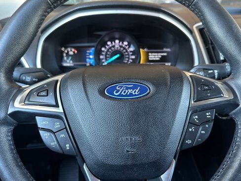Used 2020 Ford Edge SEL AWD/4WD image 23