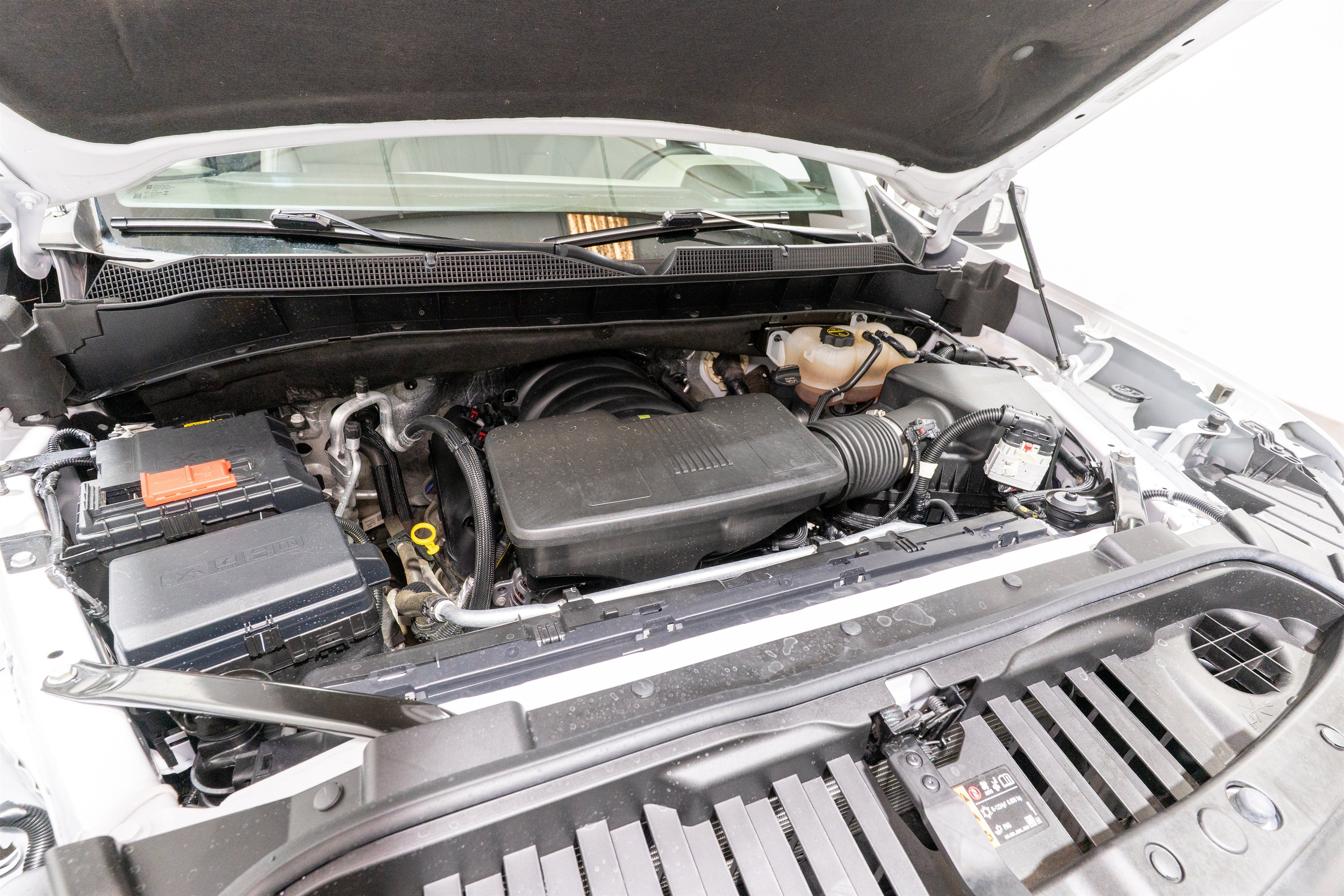 Used 2025 Chevrolet Silverado 1500 LTZ AWD/4WD image 32