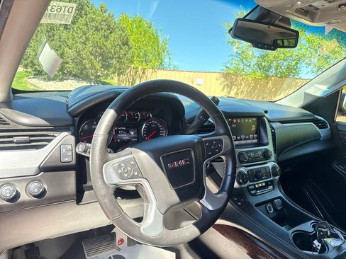 Used 2016 GMC Yukon XL SLT w/ Open Road Package AWD/4WD image 14
