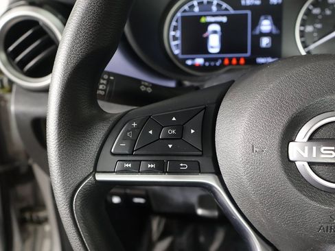 Used 2024 Nissan Versa SV w/ Trunk Package image 34