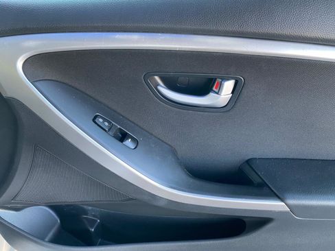 Used 2014 Hyundai Elantra GT FWD image 41