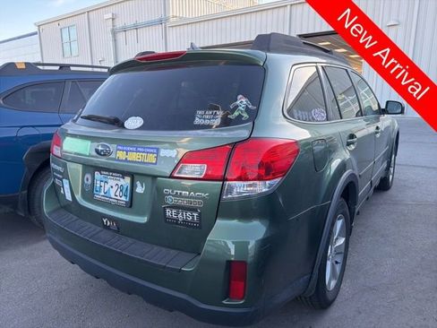 Used 2014 Subaru Outback 2.5i Premium image 2