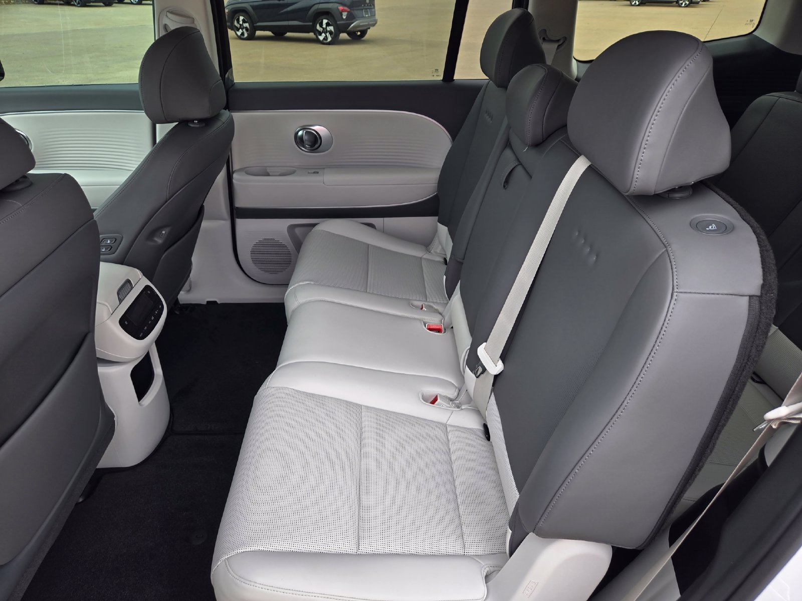 New 2026 Hyundai Ioniq 9 SEL AWD/4WD image 18