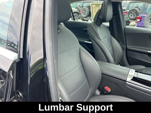Used 2025 Mercedes-Benz C 300 Sedan image 21