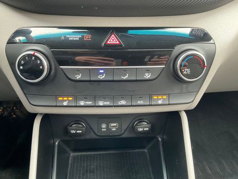 Used 2019 Hyundai Tucson Value w/ Cargo Package AWD/4WD image 9