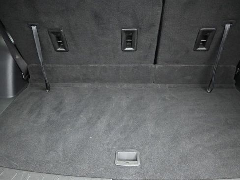 Used 2024 Chevrolet Traverse LT FWD image 20