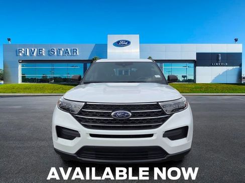 Used 2020 Ford Explorer XLT AWD/4WD image 2