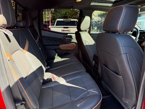 Used 2023 GMC Canyon AT4 w/ LPO, Sports Bar Package AWD/4WD image 19