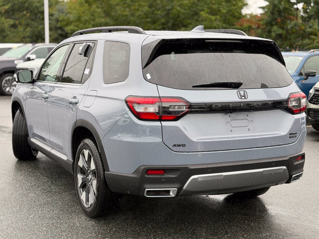 Used 2026 Honda Pilot Touring image 3