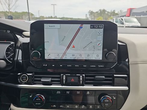 Used 2024 Nissan Pathfinder SL w/ SL Premium Package image 27