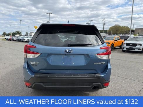 Used 2020 Subaru Forester Premium AWD/4WD image 5