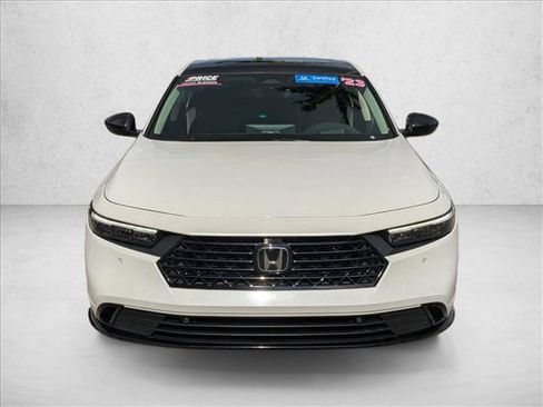 Used 2023 Honda Accord Touring image 2