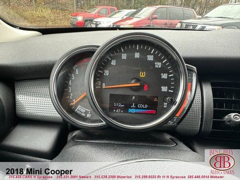 Used 2018 MINI Cooper 4-Door Hardtop w/ Signature Line Package image 16
