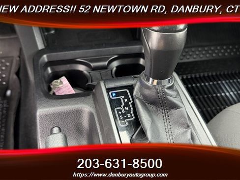 Used 2017 Toyota Tacoma TRD Sport w/ Tow Package (A/T) AWD/4WD image 26