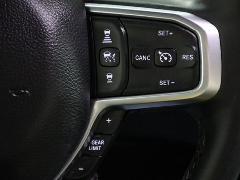 Used 2025 RAM 1500 Big Horn AWD/4WD image 25