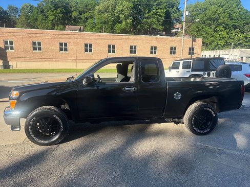 Used 2011 GMC Canyon SLE w/ Power Convenience Package AWD/4WD image 4