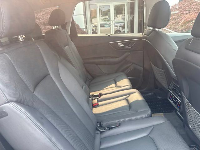Used 2023 Audi Q7 3.0T Premium Plus AWD/4WD image 24