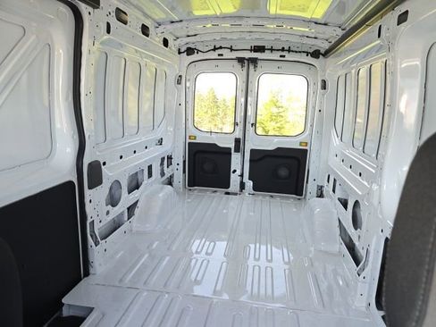 New 2026 Ford Transit 250 148 Medium Roof Extended AWD image 18