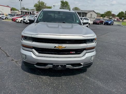 Used 2018 Chevrolet Silverado 1500 LT w/ All Star Edition AWD/4WD image 9