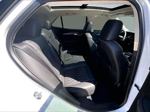 Used 2021 Buick Envision Avenir FWD image 25
