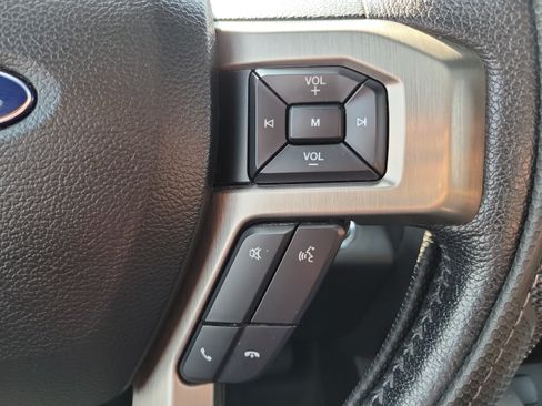 Used 2015 Ford F150 Platinum w/ Equipment Group 701A Luxury AWD/4WD image 22