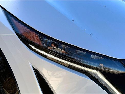 Used 2023 Nissan Ariya image 29