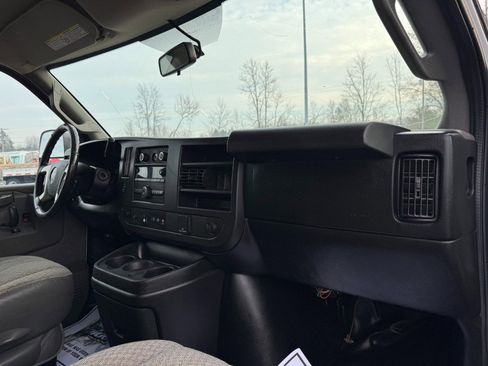 Used 2019 GMC Savana 2500 image 19