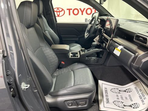 Used 2026 Toyota 4Runner TRD Off-Road Premium image 12