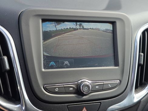 Used 2018 Chevrolet Equinox LT FWD image 4