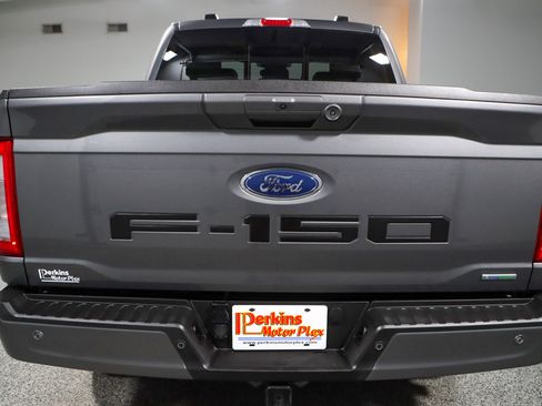 Used 2021 Ford F150 Lariat w/ Equipment Group 502A High AWD/4WD image 8
