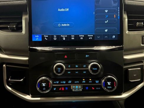 Used 2022 Ford Expedition XLT AWD/4WD image 15