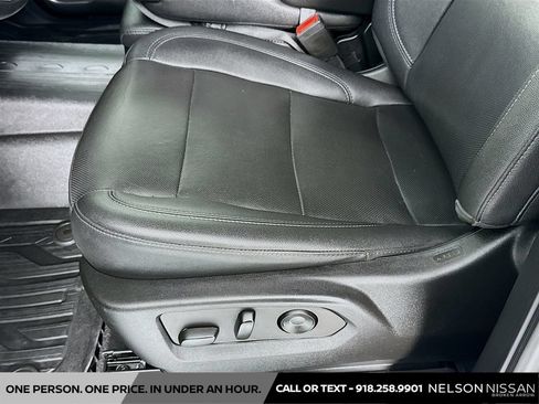 Used 2022 GMC Sierra 1500 SLT AWD/4WD image 19