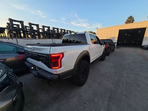 Used 2018 Ford F150 Raptor w/ Equipment Group 802A Luxury image 4