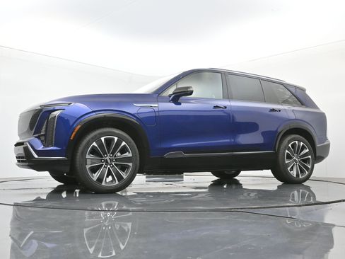 New 2026 Cadillac Vistiq Sport w/ LPO, Premium Carpet Package image 16