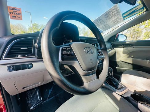 Used 2017 Hyundai Elantra SE FWD image 10