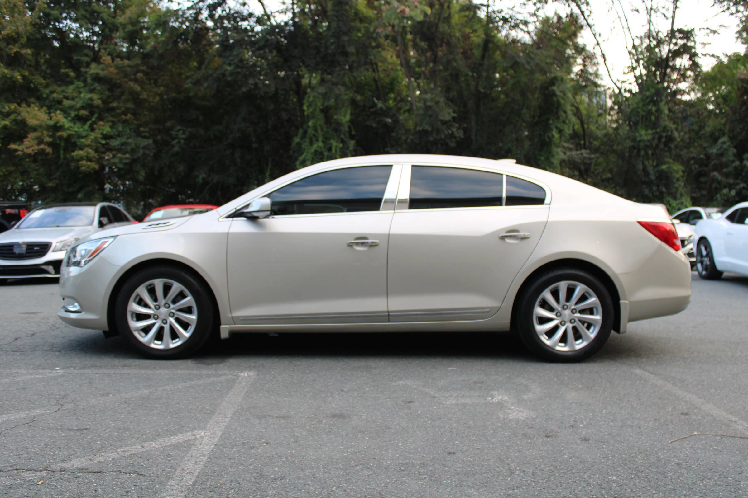 Used 2016 Buick LaCrosse Leather FWD image 25