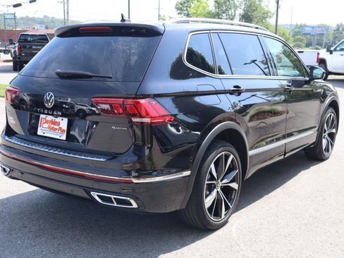 Used 2022 Volkswagen Tiguan SEL R-Line AWD/4WD image 7