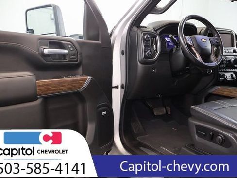 Used 2020 Chevrolet Silverado 2500 High Country w/ Technology Package AWD/4WD image 10
