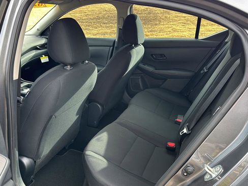 Used 2025 Nissan Sentra S w/ Trunk Package image 9