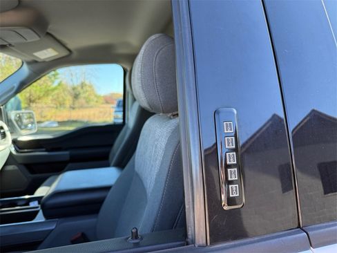 Certified 2021 Ford F150 XLT w/ Equipment Group 302A High image 22