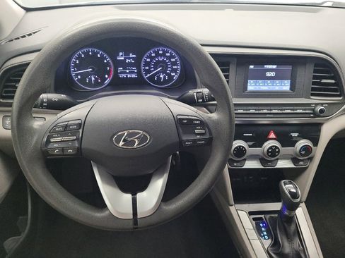 Used 2019 Hyundai Elantra SE image 22
