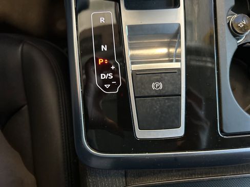 Used 2024 Audi Q7 2.0T Premium Plus image 29