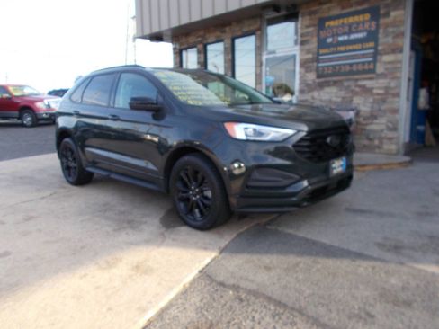 Used 2022 Ford Edge SE w/ Black Appearance Package AWD/4WD image 1