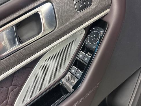 Used 2025 Ford Explorer Platinum w/ Ultimate Package image 20