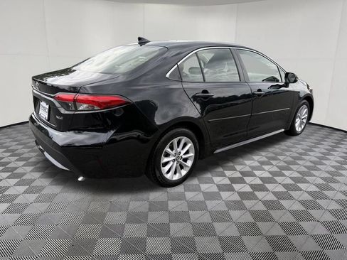 Used 2020 Toyota Corolla XLE FWD image 5