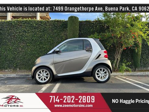 Used 2010 smart fortwo passion RWD image 12