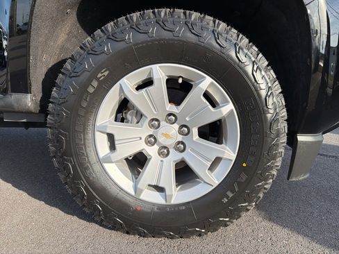 Used 2016 Chevrolet Colorado LT w/ LT Convenience Package image 11