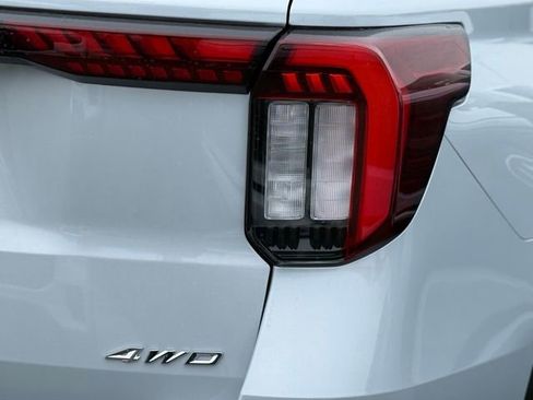 New 2026 Ford Explorer ST-Line image 8