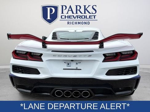 Used 2023 Chevrolet Corvette Z06 w/ Z07 Performance Package RWD image 7