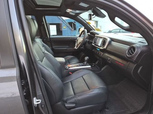 Used 2023 Toyota Tacoma Limited image 14